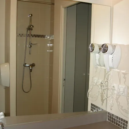 Ronsard Hotel Tours