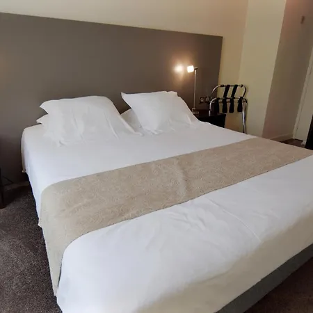 Ronsard Hotel