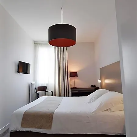 Ronsard Hotel