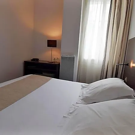 Ronsard Hotel