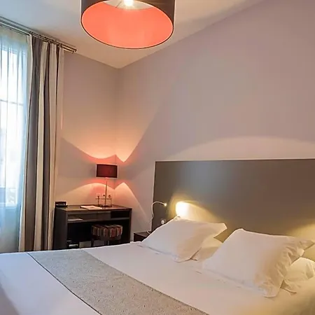 Ronsard Hotel