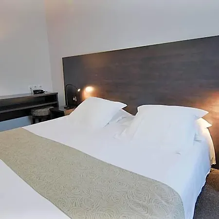 Ronsard Hotel