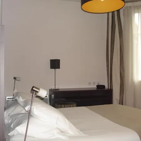 Ronsard Hotel 2*